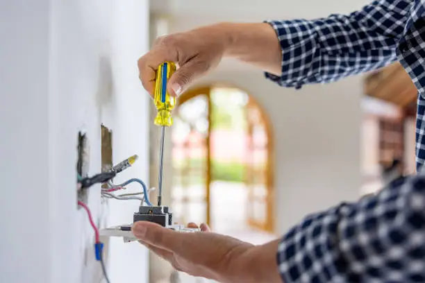 Electrician in Aventura